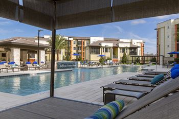 Pool seating